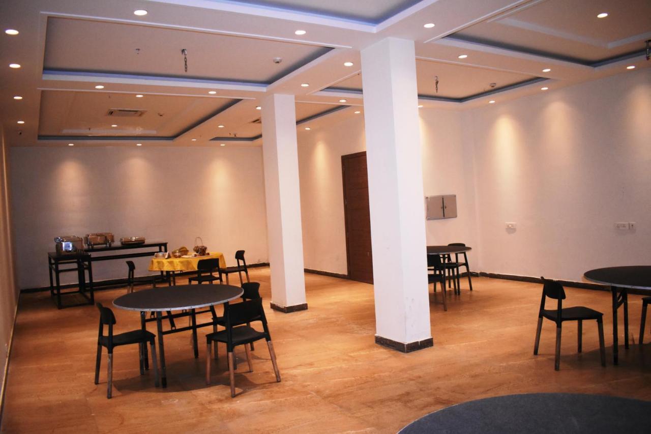 Lemonwood Suites By F9 Hotels - Trivoli Garden Chhatarpur Nowe Delhi Zewnętrze zdjęcie